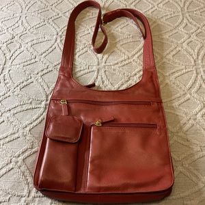 JPOURSE Traveler Leather Crossbody Bag